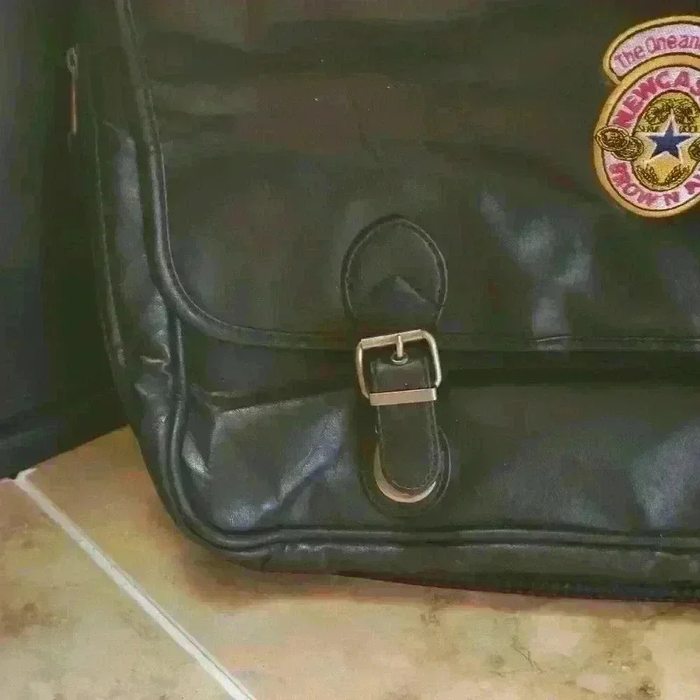 VTG NEWCASTLE BROWN IN ALE SECURITY EXECUTIVE LEATHER BRIEFCASE BLACK BURGUNDY